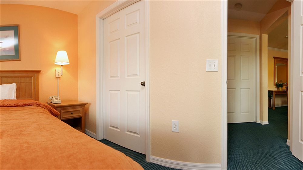 Mainsail Tampa Extended Stay Buitenkant foto